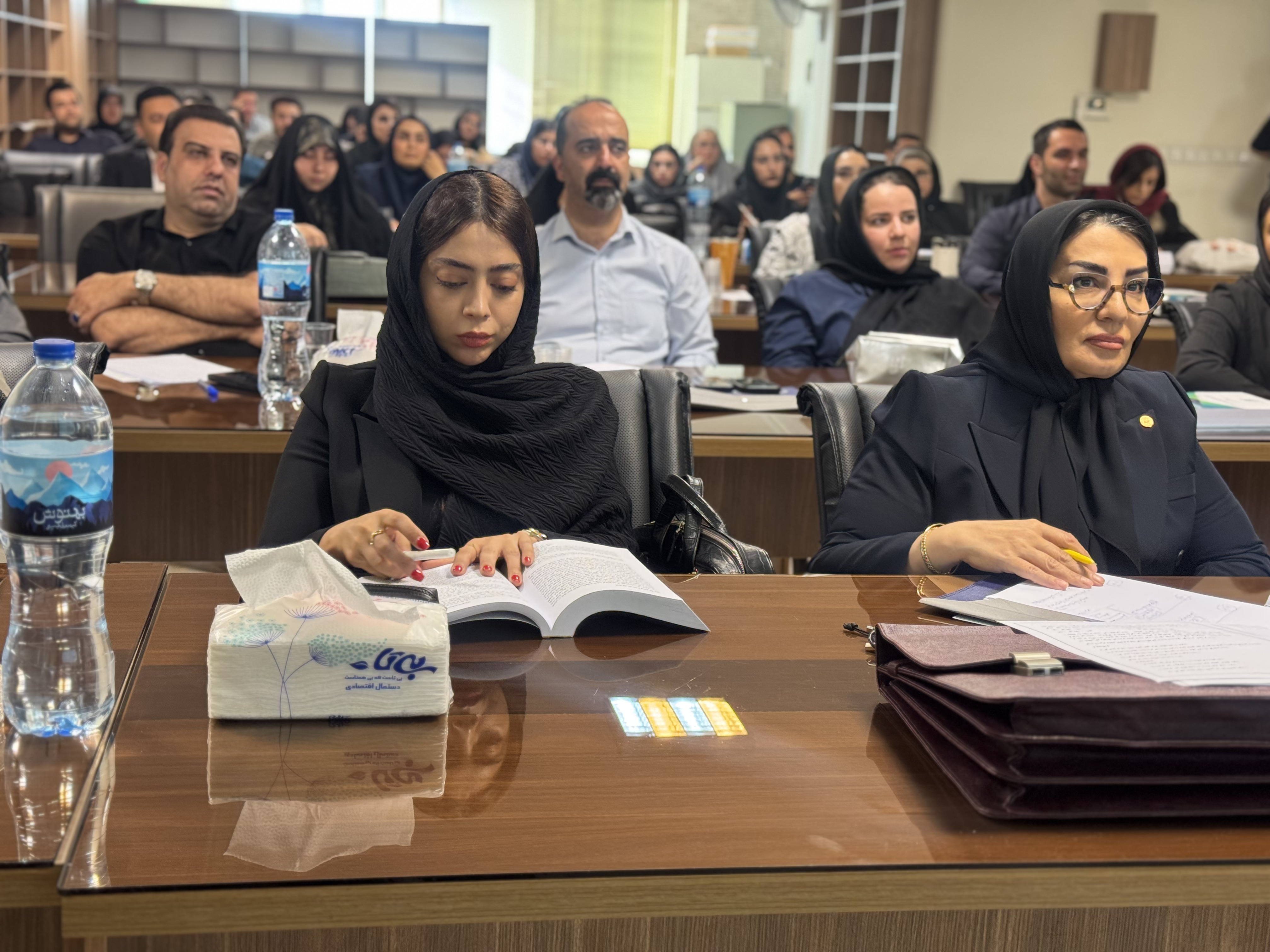 عکس دسته جمعی کارگاه جامع-کانون قراردادنویسان-3